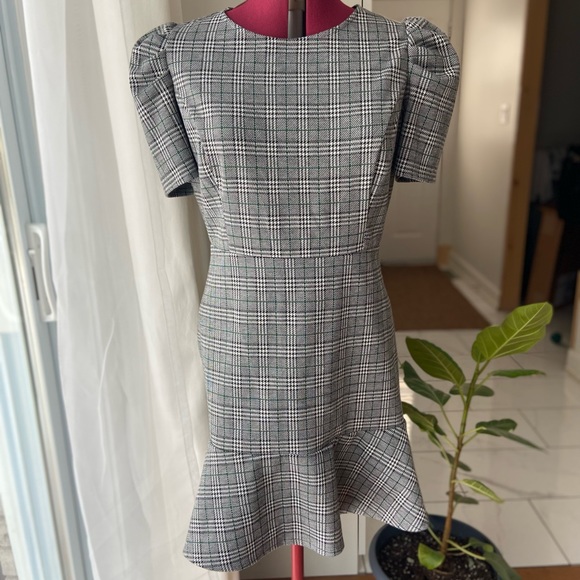 BNWT Luxology Women’s Ruched Sleeve Flare Hem Dress - Picture 1 of 5